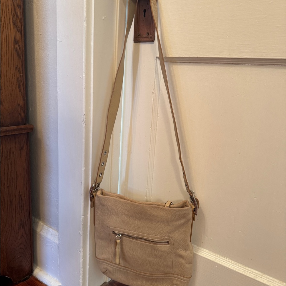 Coach Convertible Strap Tan Pebbled Leather Shoulder Bag - Picture 4 of 7